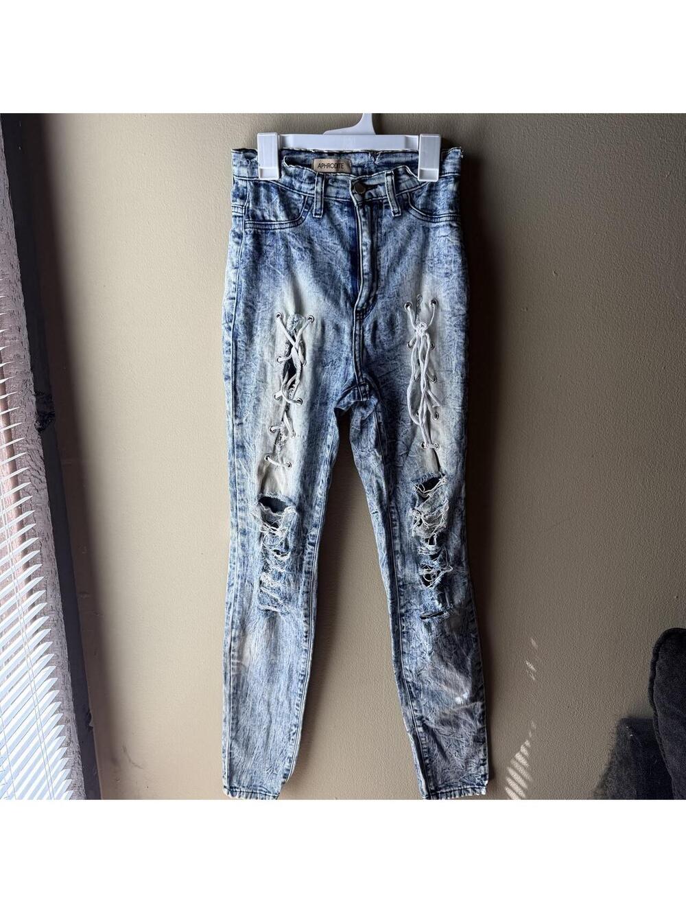 Aphrodite Acid Wash Lace-Up Distressed Jeans | Size 5